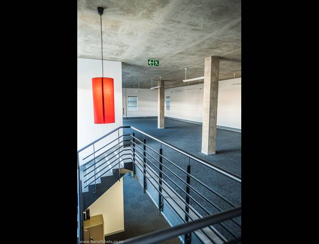 3,280M² WAREHOUSE TO LET IN LINBRO PARK
